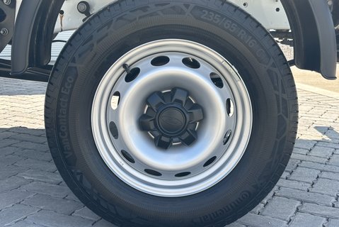 Ford Transit 350 Drw L2 165ps Single Cab Tipper - Rear Camera 31