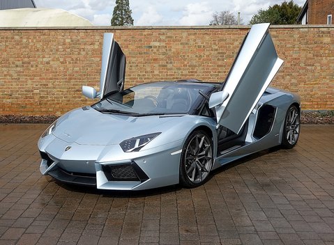 Lamborghini Aventador LP 700-4 Roadster 25