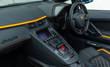 Lamborghini Aventador S LP 740-4 ROADSTER 20