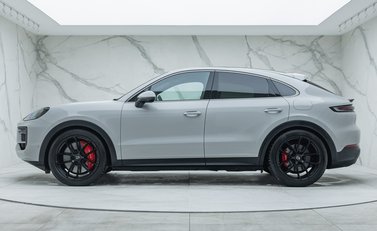 Porsche Cayenne TURBO E-HYBRID COUPE 5