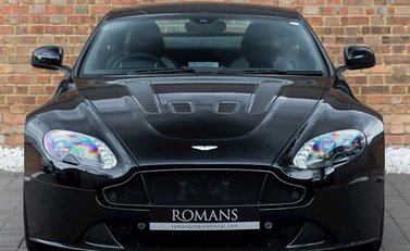 Aston Martin V12 Vantage S 4