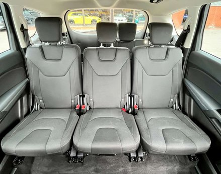 Ford S-Max 2.5 S-Max Titanium HEV CVT 5dr 63
