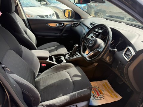 Nissan Qashqai 1.2 DIG-T N-Connecta SUV 5dr Petrol XTRON Euro 6 25
