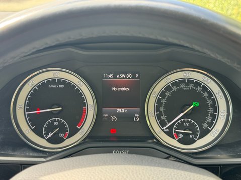 Skoda Superb 2.0 TDI Laurin & Klement Estate 5dr Diesel DSG Euro 6 (s/s) (150 ps) 18