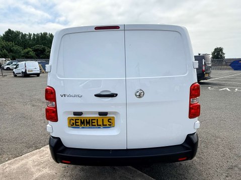 Vauxhall Vivaro 1.5 Vivaro F2900 Dynamic S/S 9