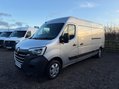 Renault Master 2.3 dCi 35 Business+ FWD LWB Medium Roof Euro 6 4dr 4
