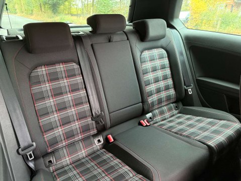 Volkswagen Golf 2.0 Golf GTi Performance 3dr 30