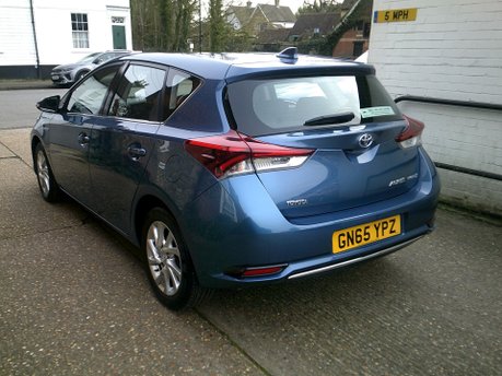 Toyota Auris VVT-I BUSINESS EDITION ONLY 13,000 MILES FROM NEW 15