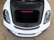 Porsche Cayman GT4 71