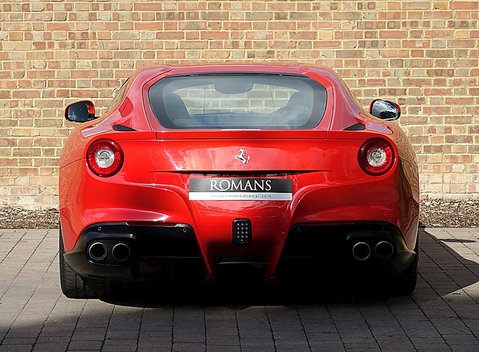 Ferrari F12 Berlinetta 7