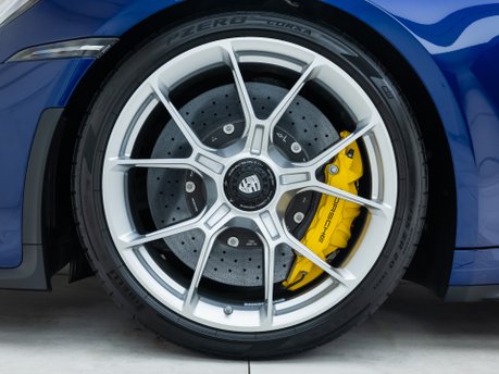 Porsche 911 GT3 Touring (992) 