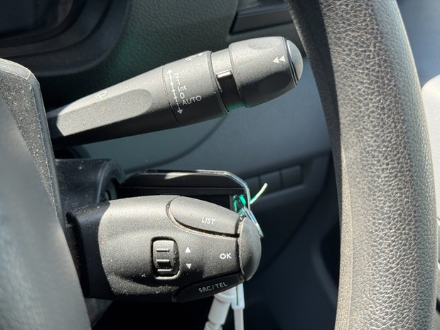 Vauxhall Vivaro SWB L1H1 [SOLD MM] Low Roof F2700 Dynamic Air Con Sensors EURO 6 17