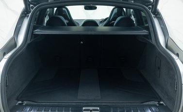 Aston Martin DBX 707 44