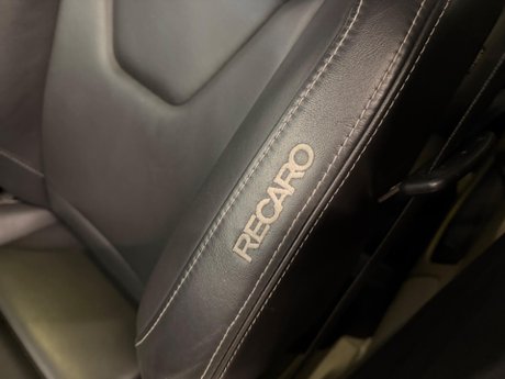 Ford Focus 2.0T EcoBoost ST-3 Euro 5 (s/s) 5dr 36