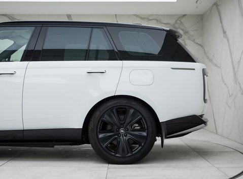 Land Rover Range Rover P440e SE 34