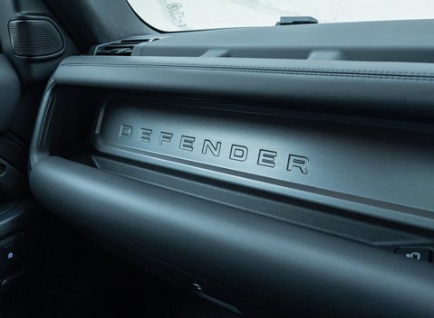 Land Rover Defender OCTA EDITION ONE 28