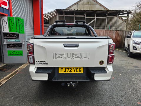 Isuzu D-Max V-CROSS DCB AUTO 7