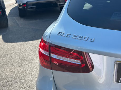 Mercedes-Benz GLC 2.1 GLC220d AMG Line (Premium) Diesel G-Tronic 4MATIC Euro 6 (s/s) (170ps) 9