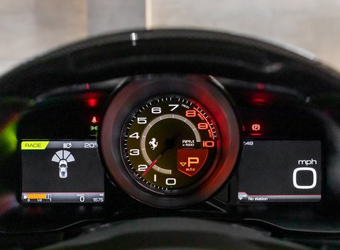 Ferrari F8 Tributo 9