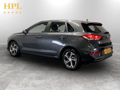 Hyundai i30 1.0 T-GDi MHEV SE Connect Hatchback 5dr Petrol Hybrid DCT Euro 6 (s/s) (120 5