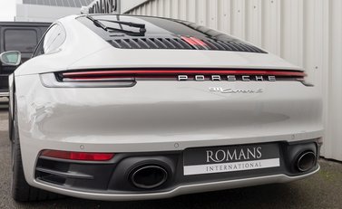 Porsche 911 Carrera S (992) 26