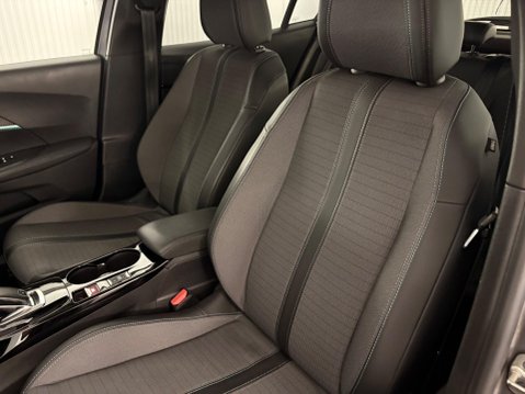 Peugeot 2008 1.2 PureTech Allure EAT Euro 6 (s/s) 5dr 8