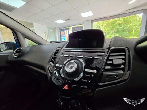 Ford Fiesta 1.0T EcoBoost Titanium Euro 6 (s/s) 5dr 33
