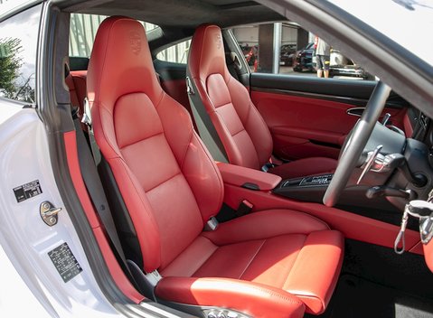 Porsche 911 (991) Turbo S 12