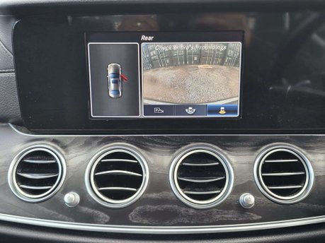 Mercedes-Benz E Class 2.0 E220d AMG Line Saloon 4dr Diesel G-Tronic+ Euro 6 (s/s) (194 ps) 28