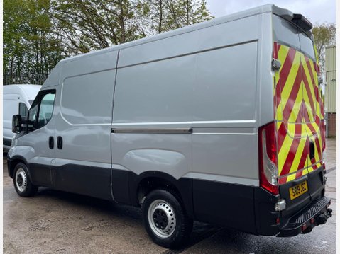 Iveco Daily 2.3D HPI 14V Business 35S 3520 Panel Van 5dr Diesel HiMatic MWB H2 Euro 6 ( 11