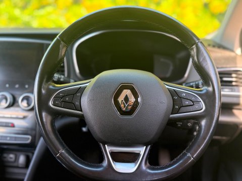 Renault Megane 1.5 Blue dCi Iconic Sport Tourer Euro 6 (s/s) 5dr 27