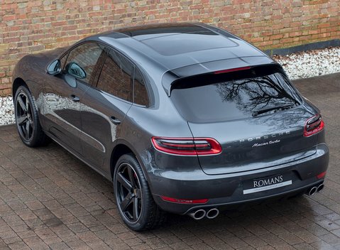 Porsche Macan Turbo 9