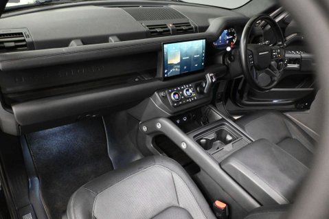 Land Rover Defender 3.0 Defender X-Dynamic HSE D MHEV A 4WD 5dr 11