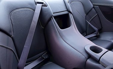 Aston Martin Vanquish 19