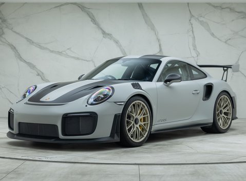 Porsche 911 GT2 RS (991) 1
