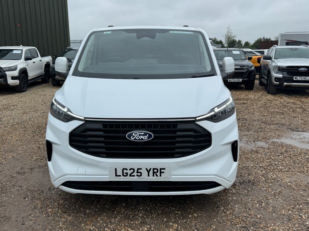 Ford Transit Custom SWB L1H1 Low Roof Limited 280 Air Con Alloys Sensors EURO 6 3