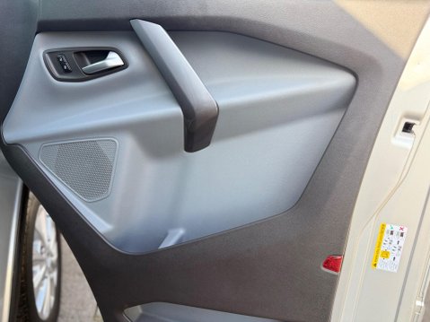 Ford Transit Custom 2.0 TDCi 270 Limited Panel Van 5dr Diesel Manual L1 H1 (157 g/km, 128 bhp) 21