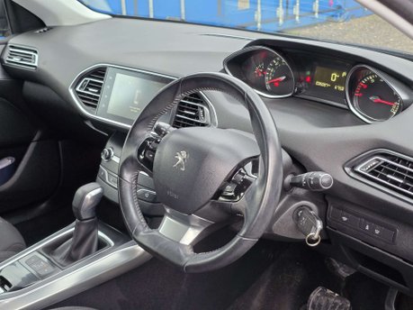 Peugeot 308 1.2 PureTech Allure Hatchback 5dr Petrol EAT Euro 6 (s/s) (130 ps) 51