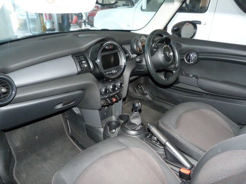 Mini Hatch COOPER 9