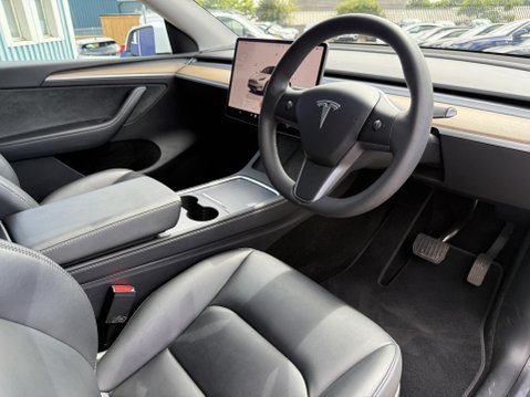 Tesla Model Y (Dual Motor) Long Range SUV 5dr Electric Auto 4WDE (384 bhp) 3