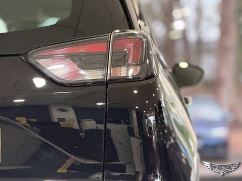 Vauxhall Crossland 1.2 Design SUV 5dr Petrol Manual Euro 6 (s/s) (83 ps) 8