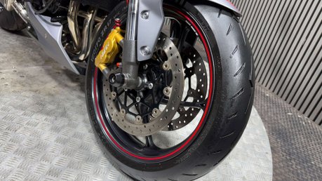 Triumph Street Triple R 2013 ONLY 21K QUICK SHIFTER, LOADS OF EXTRAS, LONG MOT 42