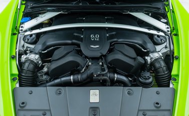 Aston Martin Vantage GT12 47