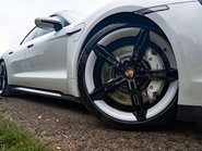 Porsche Taycan Taycan Turbo 6