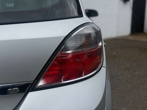 Vauxhall Astra 1.6i 16v SXi Hatchback 5dr Petrol Manual (155 g/km, 113 bhp) 35