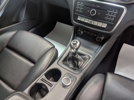 Mercedes-Benz GLA 1.6 GLA 200 Sport 5dr 57