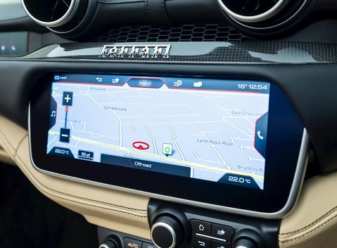 Ferrari Portofino 18