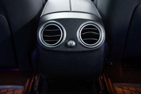 Mercedes-Benz GLC 2.0 GLC300d AMG Line (Premium Plus) SUV 5dr Diesel G-Tronic+ 4MATIC Euro 6 39