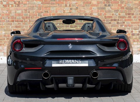 Ferrari 488 Spider 5