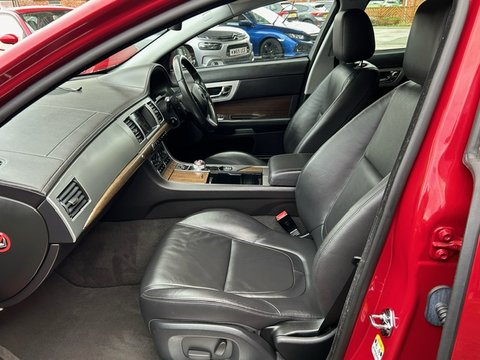 Jaguar XF D LUXURY 9